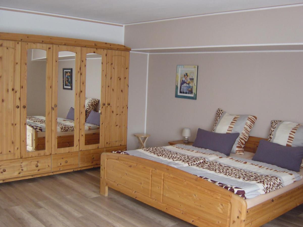 Haus Am Wald Apartment Hillscheid Bagian luar foto