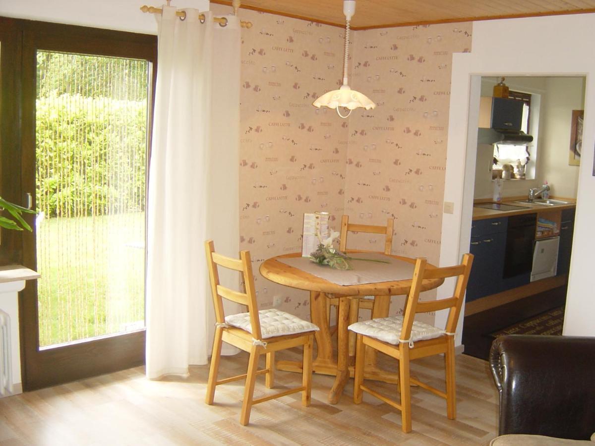 Haus Am Wald Apartment Hillscheid Bagian luar foto